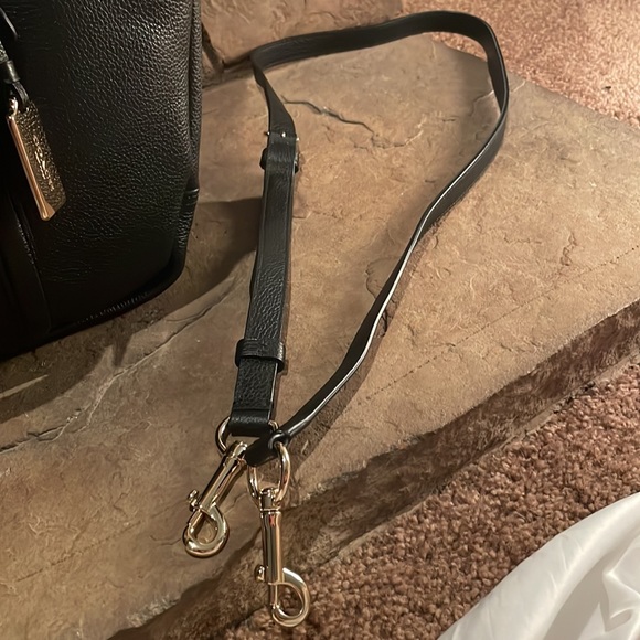 🚨Coach Crossbody🚨 - Picture 3 of 10